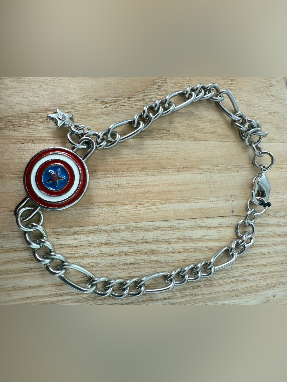Marvel Comics Captain America Figaro Shield Charm silver tone Bracelet